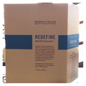 Redefine Macro Exfoliator
